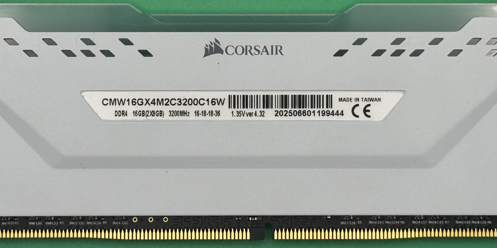 Corsair Vengeance RGB Pro 16GB (2x8GB) DDR4 3200MHz White Kit