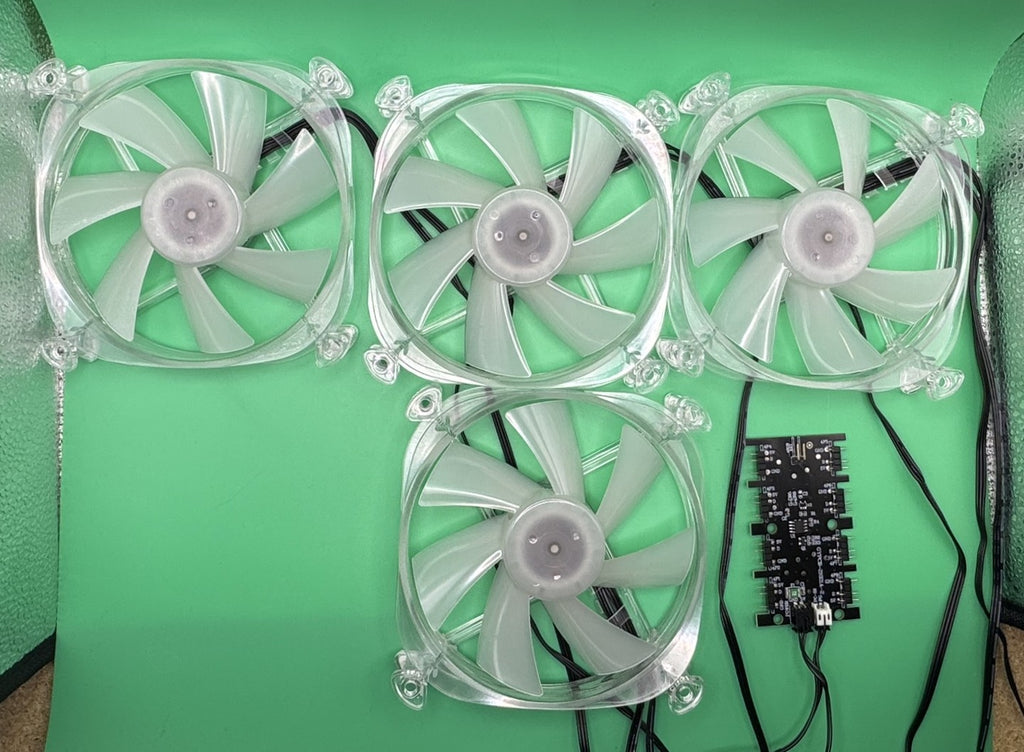 NEW 4x Sharkoon 120mm RGB Case Fans with RGB Hub