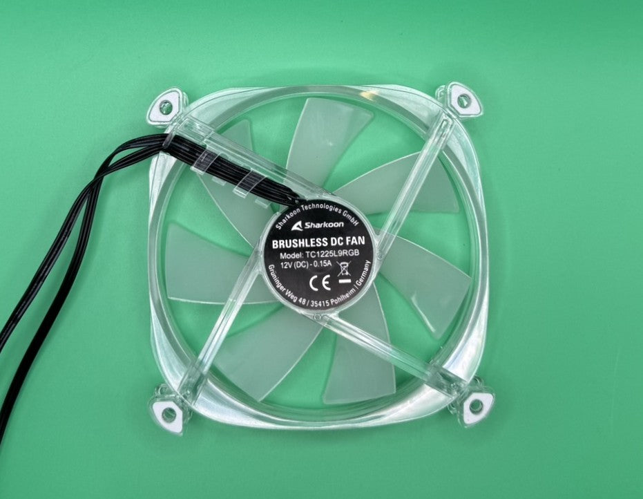 NEW 4x Sharkoon 120mm RGB Case Fans with RGB Hub
