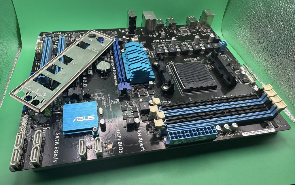 ASUS M5A97 LE R2.0 AM3+ Motherboard